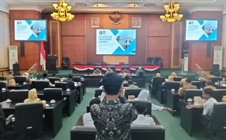DPRD Jombang Godok Raperda Perlindungan Guru: Upaya Cegah Kriminalisasi dan Sejahterakan Pendidik