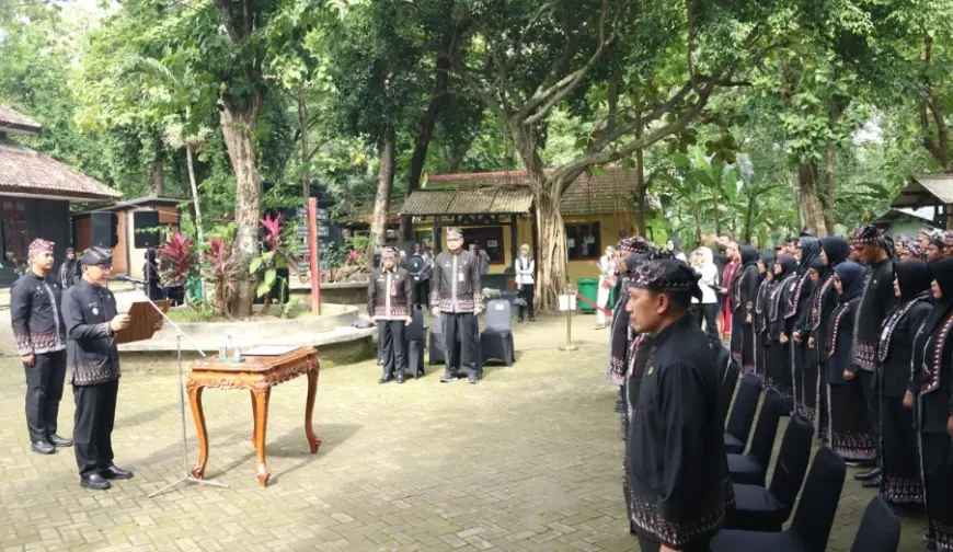 Tekankan Filosofi Api dan Obor Sewu, Bupati Setyo Wahono Lantik 201 Pejabat di Kayangan Api