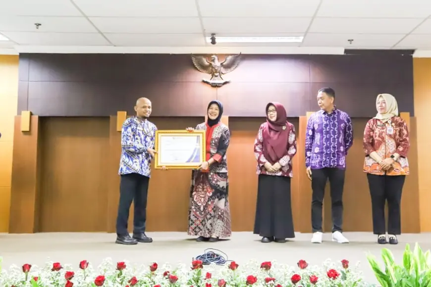 Pemkab Bojonegoro Terima Penghargaan Opini Kualitas Tertinggi Pelayanan Publik 2025