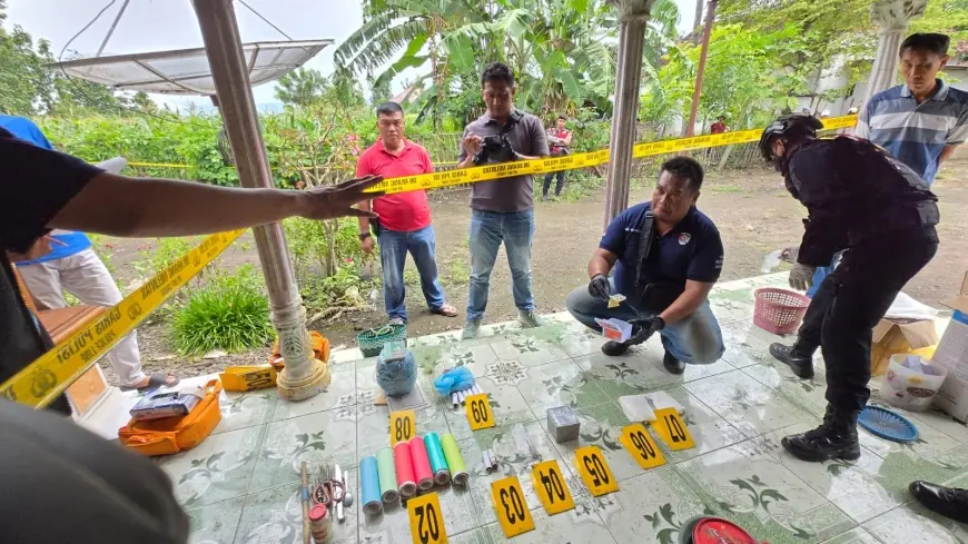 Polres Situbondo Ringkus Pembuat Mercon, 5,1 Kg Bubuk Disimpan di Bawah Tempat Tidur