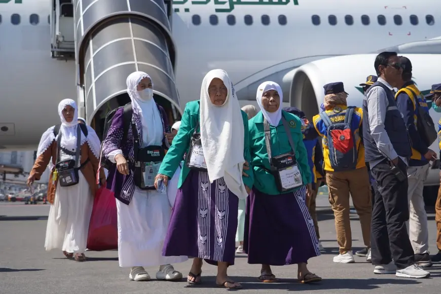 Konflik Iran–AS-Israel Ganggu Rute Umrah, Penerbangan Jamaah Asal Jatim Mulai Tersendat