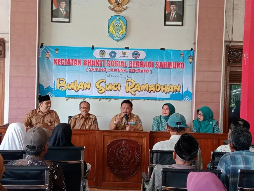 Bupati Marhaen Hadiri Penyaluran Baksos "Sarmuko" di Desa Kampung Baru Tanjunganon