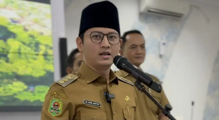 Umroh di Tengah Ketegangan Timur Tengah, Bupati Trenggalek Tertahan di Arab Saudi