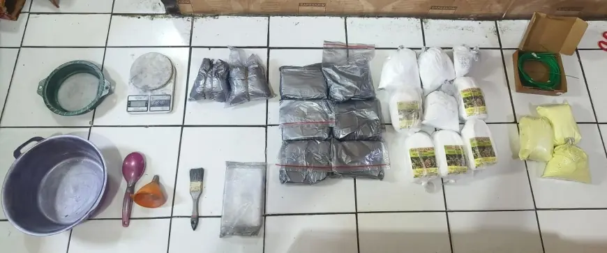 Polisi Sita 2 Kg Bubuk Mercon Siap Edar dari Rumah Pemuda Blitar