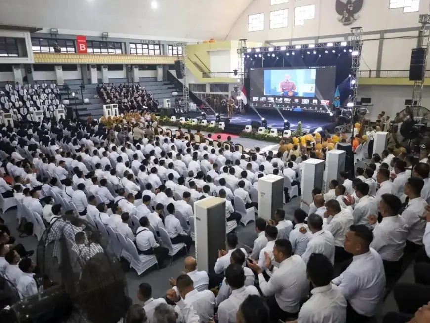 PPPK Paruh Waktu Surabaya Dipastikan Dapat THR, Eri: Meski Belum Ada Aturan, Tetap Kami Berikan