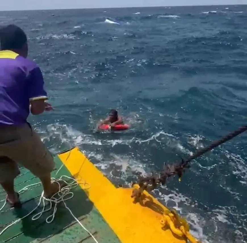 Perahu Terbalik Dihantam Gelombang, Satpolairud Polres Situbondo Imbau Nelayan Waspadai Cuaca Buruk