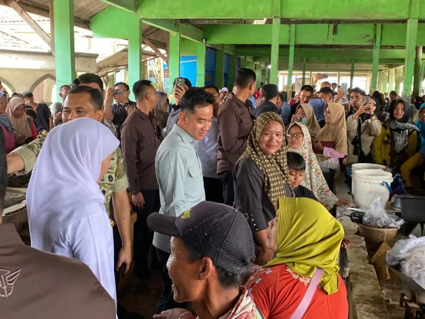 Wapres Gibran Kunjungi Tuban, Tinjau Industri hingga Ziarah ke Makam Sunan Bonang