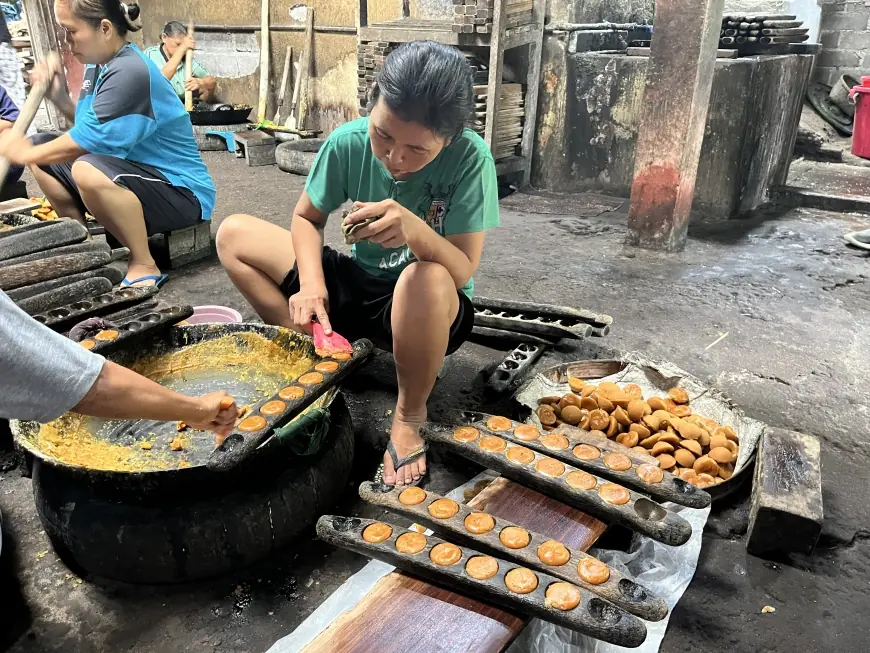 Jelang Lebaran, Produsen Gula Kelapa di Blitar Kebanjiran Orderan