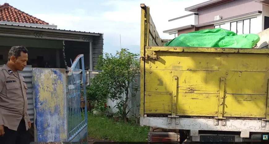 Kejar-kejaran Dramatis Truk Solar Ilegal di Situbondo, Sopir Tabrak Mobil Polisi hingga Pagar Rumah