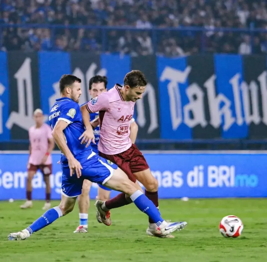Dua Penalti Warnai Kekalahan Persik Kediri 0-3 dari Persib di GBLA