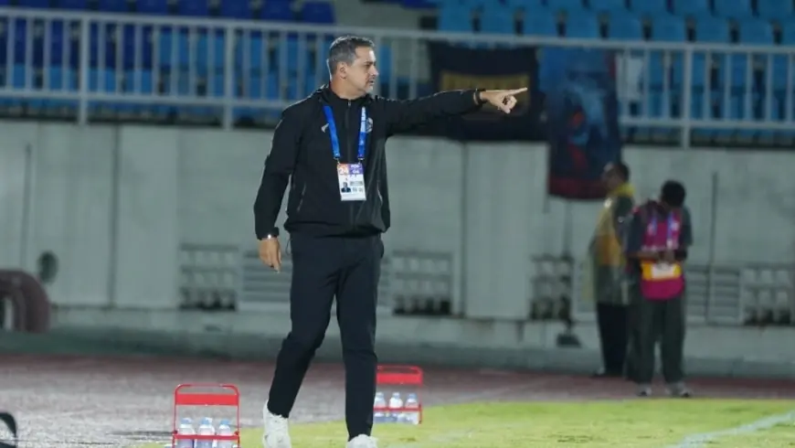 Arema FC vs Bhayangkara FC: Kepemimpinan Wasit Menjadi Sorotan dalam Kekalahan Singo Edan