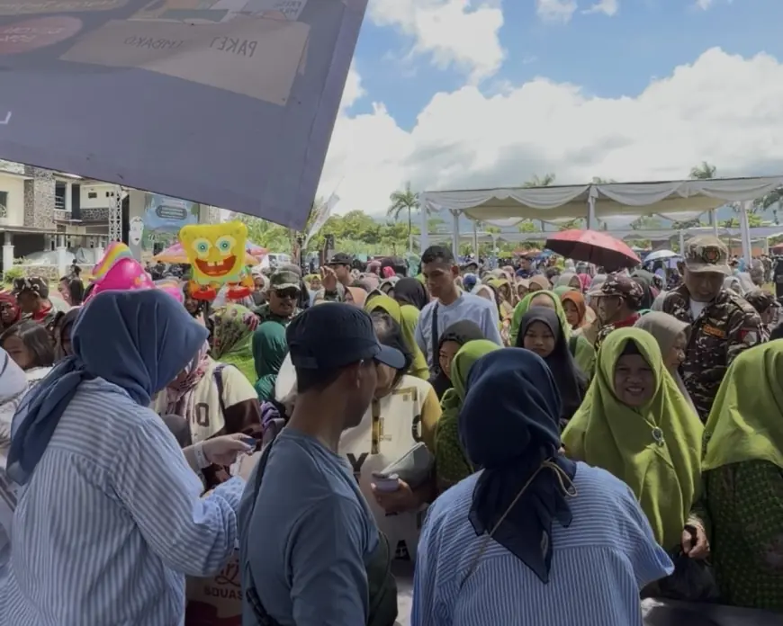 Ramadan Berkah di Jabung: Ribuan Warga Tebus Sembako Murah Sambil Belajar Keuangan Syariah
