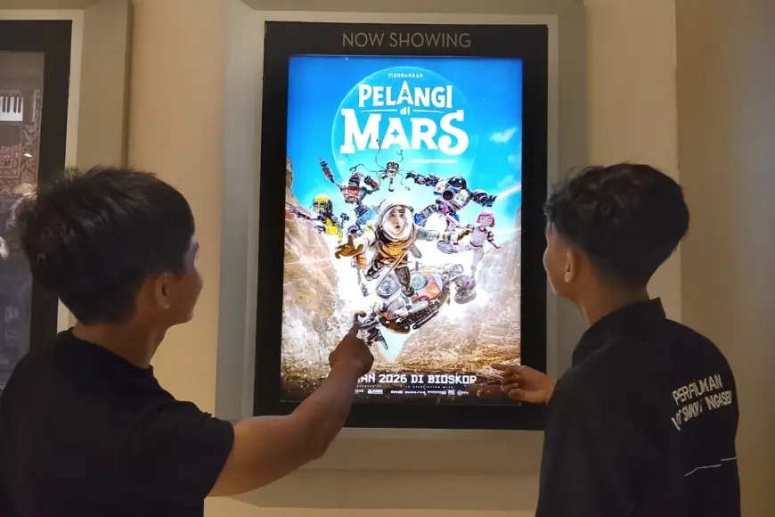 Pelangi di Mars, Menjelajahi Tiap Sudut Planet Merah dengan Visual Indah