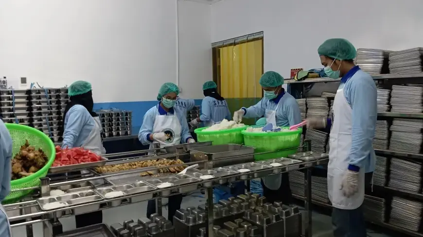 Program MBG Dihentikan Sementara Selama Libur Lebaran, Negara Hemat Rp5 Triliun