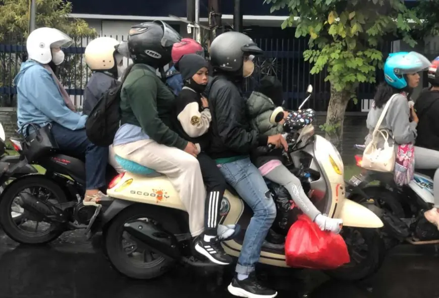 Prioritaskan Keselamatan! Tips Berkendara Motor Bersama Anak Saat Mudik Lebaran