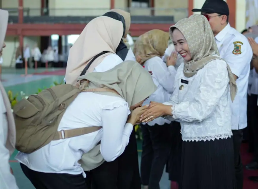 Hari Pertama Kerja, Wali Kota Mojokerto Minta ASN Langsung Layani Warga