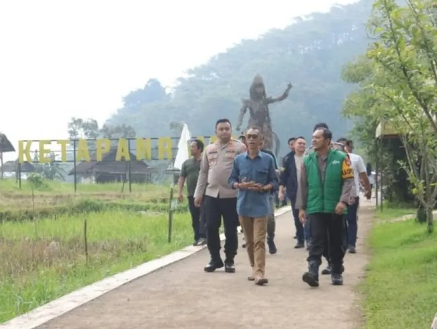 Polisi Perketat Pengamanan Destinasi Wisata di Mojokerto