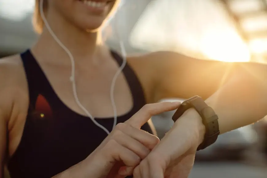 Maksimalkan Gaya Hidup Sehat dengan Manfaat Fitness Tracker