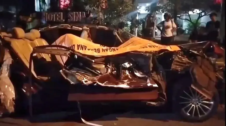 Kecelakaan Maut di Juanda Sidoarjo, Sedan Hantam Truk Putar Balik