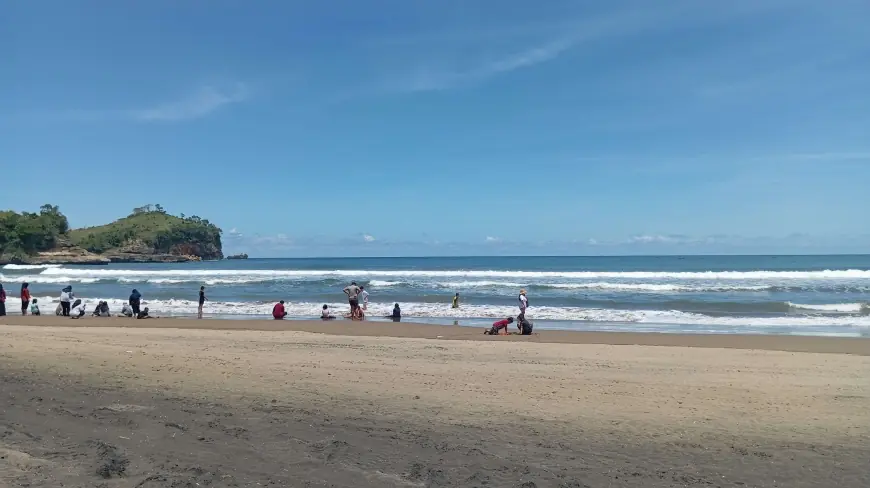 Sektor Pariwisata Kabupaten Blitar Alami Lonjakan Signifikan Selama Libur Lebaran 2026