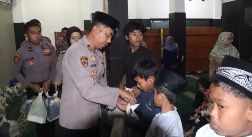 Wujudkan Kepedulian, Polres Nganjuk Gelar Binrohtal dan Santunan Anak Yatim Piatu