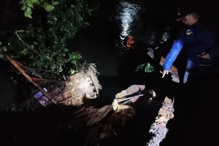 Hujan Angin di Kota Kediri, Rumah Warga Kaliombo Rusak Parah, Dapur Ambles ke Sungai