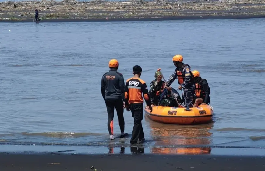 Tragedi Ombak Pantai Paseban Jember: Satu Tewas, Remaja Masih Hilang