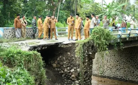 Akses Lumpuh Akibat Banjir, Perbaikan 3 Jembatan di Bondowoso Dikebut Dinas BSBK Pakai Anggaran BTT