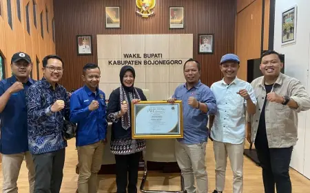 Dorong Kesejahteraan dan Pembangunan, Wabup Bojonegoro Raih Angling Dharma PWI Award 2026