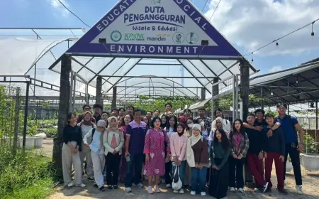 Mahasiswa Pariwisata UM Kaji Konsep Agroedutourism di Destinasi Petik Anggur Kota Malang