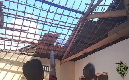 Cuaca Ekstrem Terjang Kota Kediri, Puluhan Rumah di Kelurahan Kaliombo Rusak