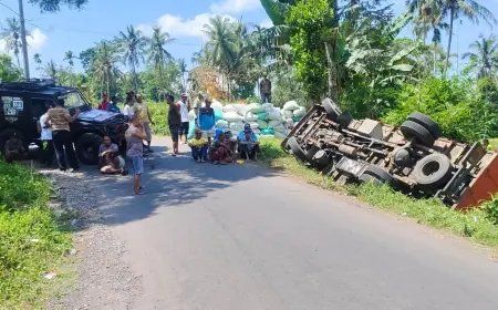 Truk Terguling di Jalur Alternatif Bondowoso–Jember, Sopir Ikuti Google Maps hingga Masuk Jalan Sempit