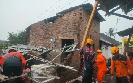 Angin Kencang Terjang Empat Desa di Bondowoso, Belasan Rumah Rusak