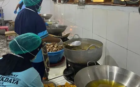 Standar Ketat! Penjamah Makanan SPPG Suboh Buduan 1 Situbondo Wajib Gunakan APD Lengkap
