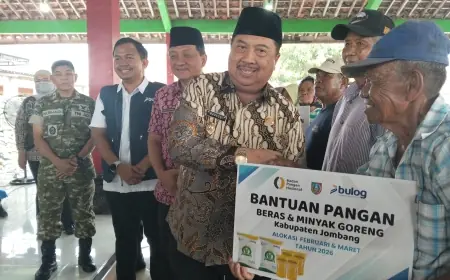 Bulog Kolaborasi dengan Pemkab Jombang Distribusikan Bantuan Pangan Periode Februari-Maret