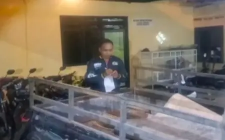 Dua Orang 'Rayap Besi' Gasak Rel Kereta Api di Jombang Berhasil Dibekuk Polisi