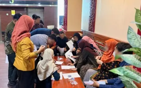 Kejati Jatim Terima Pengembalian Rp707 Juta dari 19 Pegawai ESDM dalam Kasus Dugaan Pungli Perizinan