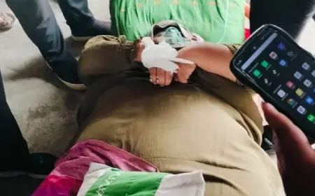 Warga Gresik Obesitas 400 Kg Dievakuasi Damkar Usai Mengeluh Sesak Napas