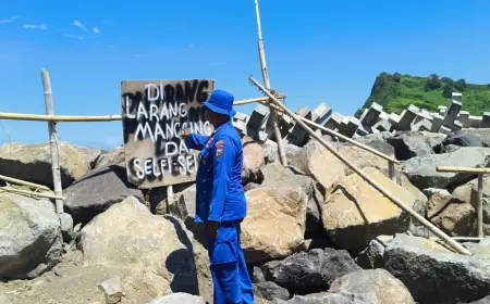 Pemancing Asal Wuluhan Hilang Terseret Ombak di Pantai Payangan Jember
