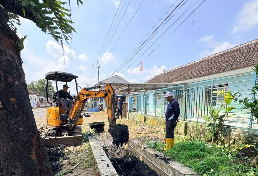 Antisipasi Banjir, Kecamatan Tajinan Malang Fokus Normalisasi Drainase
