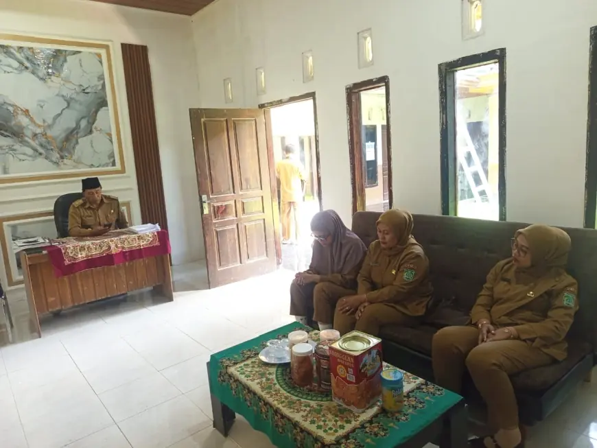 Minta Maaf Usai Viral, Perangkat Desa di  Pasuruan Akui Lalai Joget Pakai Seragam