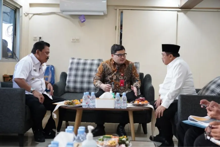 Bahas Rencana Pembangunan Flyover, 3 Kepala Daerah Diskusi Bersama di Simpang Tiga Mengkreng