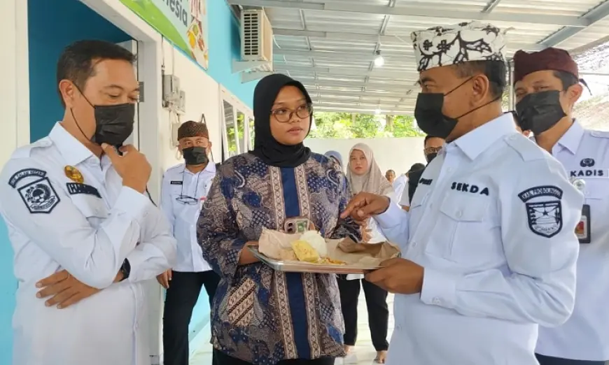 Sidak Mendadak di SPPG Besuk, Sekda Probolinggo Temukan Porsi MBG Belum Sesuai Standar Gizi