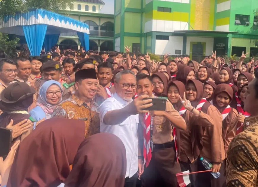 Kunjungan ke Jombang, Menko Pangan Temukan Ketimpangan Distribusi MBG di Sekolah