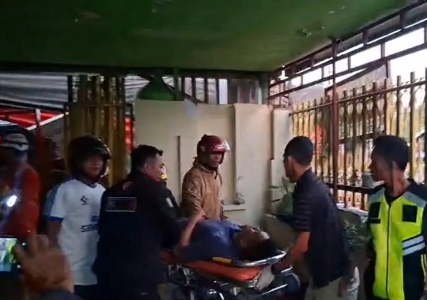 Detik-Detik Dramatis Evakuasi Sopir Pikap Terjepit Usai Ditabrak Truk Tronton di Jogoroto Jombang