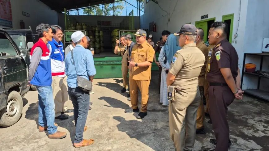 Wakil Bupati Probolinggo Fahmi Abdul Haq Zaini, Gelar Sidak, Pastikan Stok LPG 3 Kg Aman dan Masyarakat Diminta Tak Panik