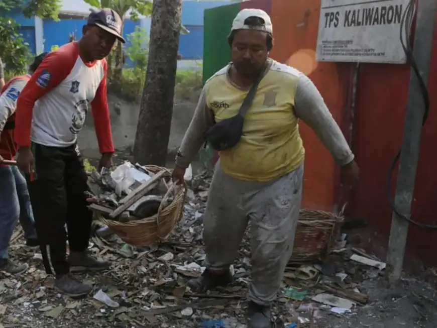 Surabaya Ubah Jadwal Angkut Sampah Jadi Malam Hari, Jawab Keluhan Truk Ganggu Aktivitas Siang