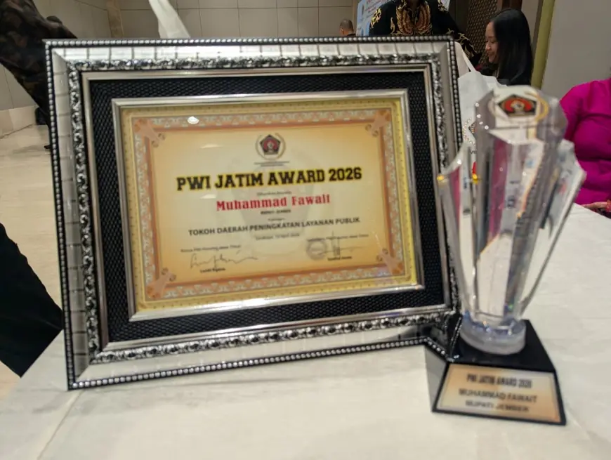Bupati Jember Raih Penghargaan PWI Jatim Award Kategori Pelayanan Publik Terbaik