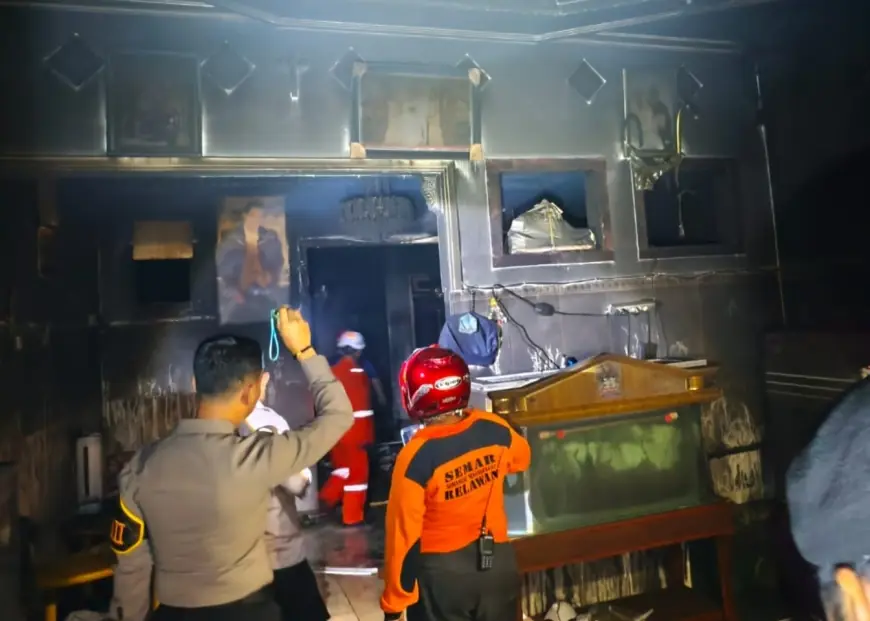 Satu Keluarga di Jombang Terjebak Dalam Kobaran Api Dipicu Korsleting Listrik AC
