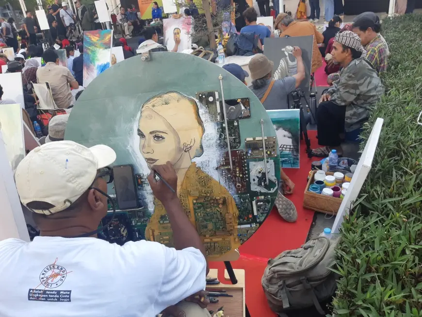 “Beauty of Balai Pemuda Surabaya”, Ratusan Pelukis Melukis Bersama Sambut Hari Kartini